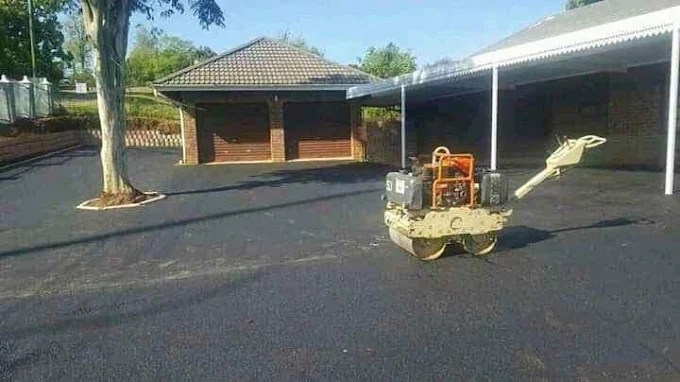 Residential driveway tar work in Howick